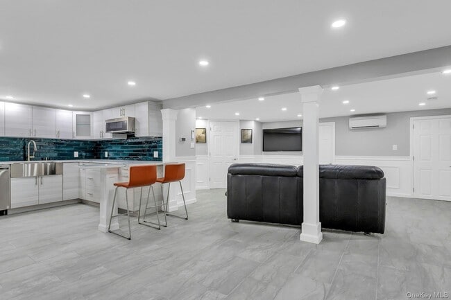 Building Photo - 21 Buttonwood Dr