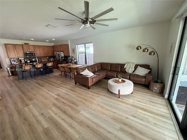 Building Photo - 2945 SE 3rd St