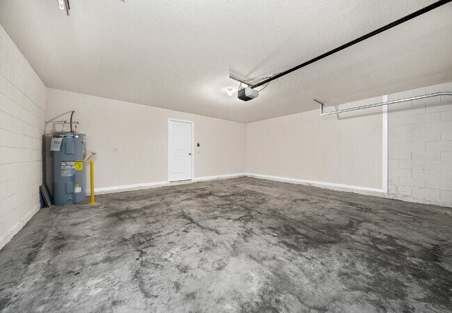 Building Photo - ***AVAILABLE FOR TOURS NOVEMBER/Beautiful Modern 5 Bed/3 bath/Exclusive Graystone Hills Community