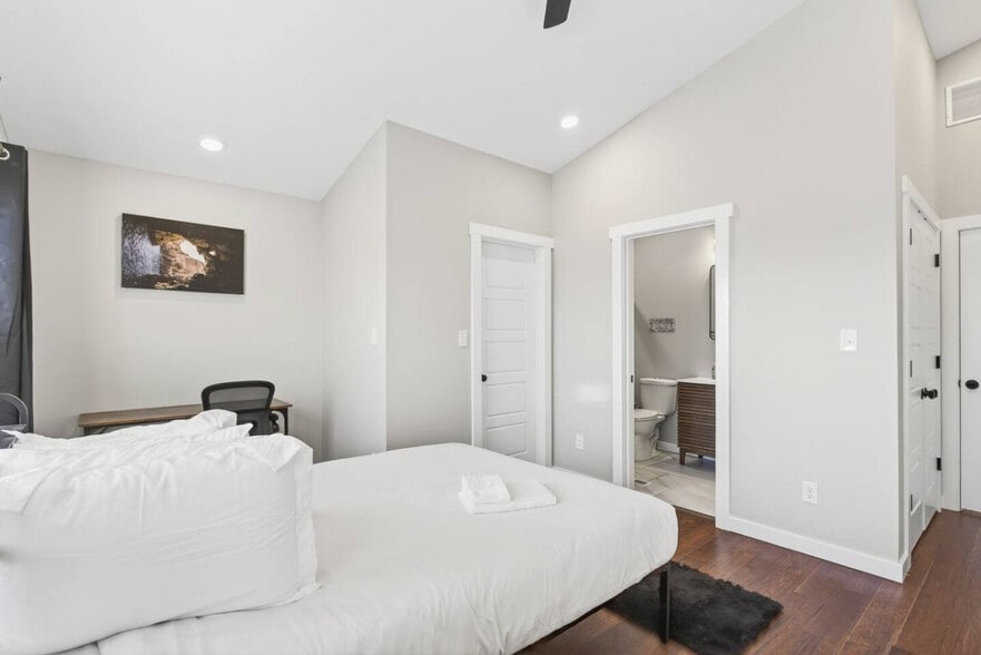 Building Photo - 518 Prospect St