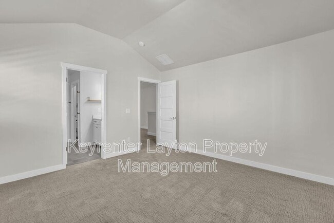 Building Photo - 955 N 800 E