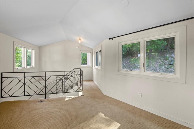 Building Photo - 3307 Rivercrest Dr
