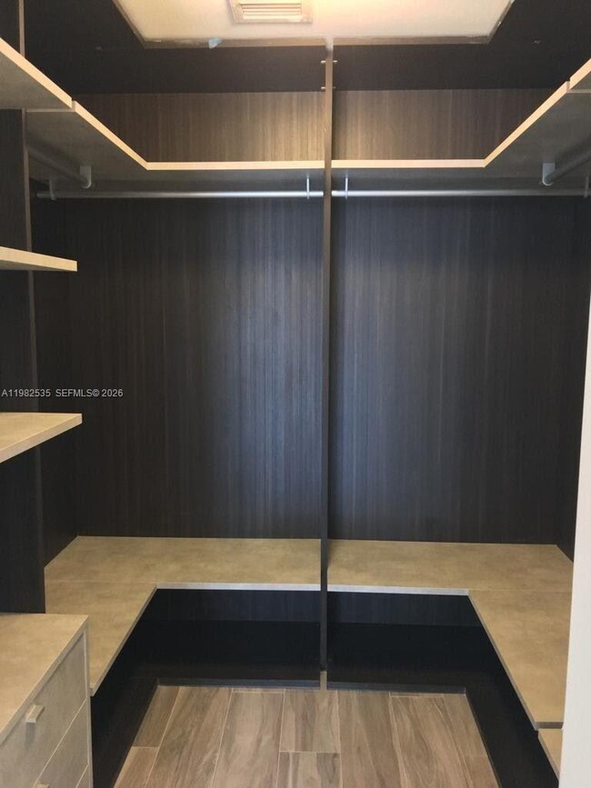 Building Photo - 801 S Miami Ave