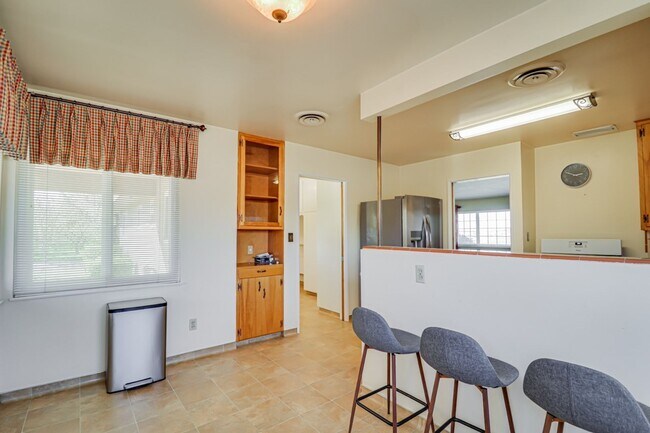 Building Photo - 22157 Brimhall Rd