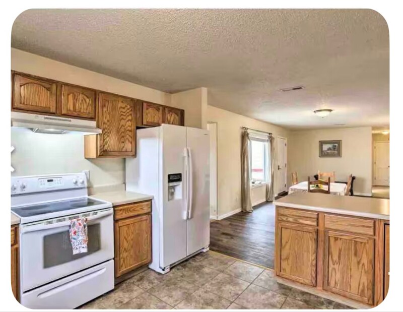 Building Photo - 1120 WY-50