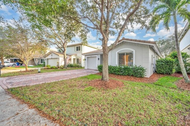 Building Photo - 4856 SE Duval Dr