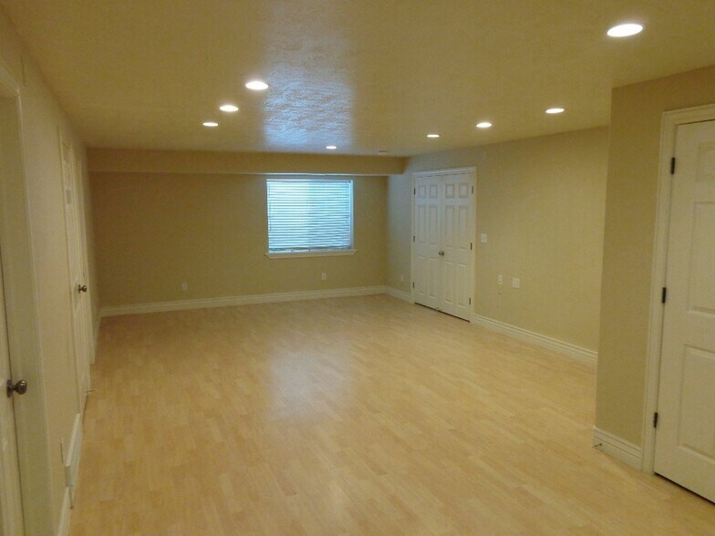 Building Photo - 465 W 1780 N St