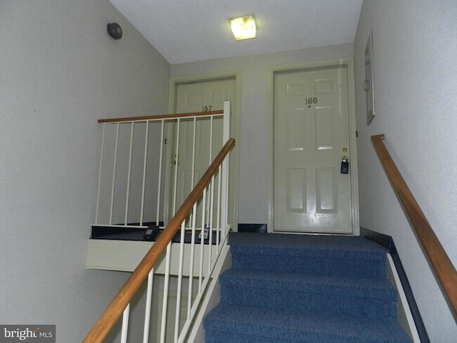 Building Photo - 7731 Inversham Dr