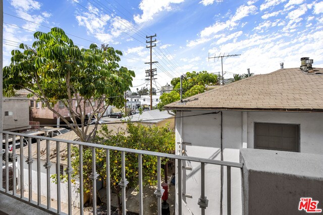 Building Photo - 1725 Glendon Ave