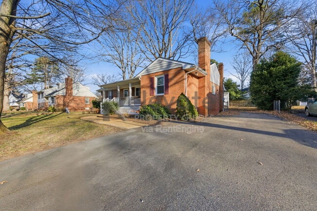 Building Photo - 8410 Yolanda Rd