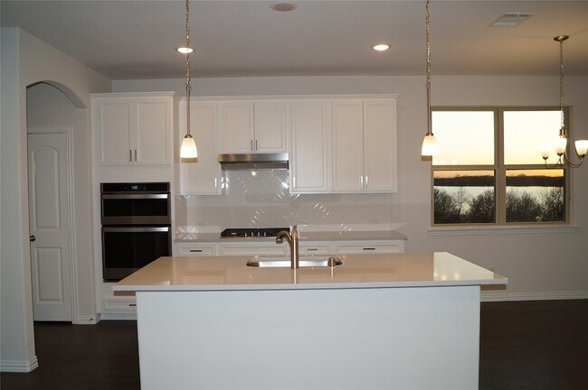 Building Photo - 2056 Meliana Dr