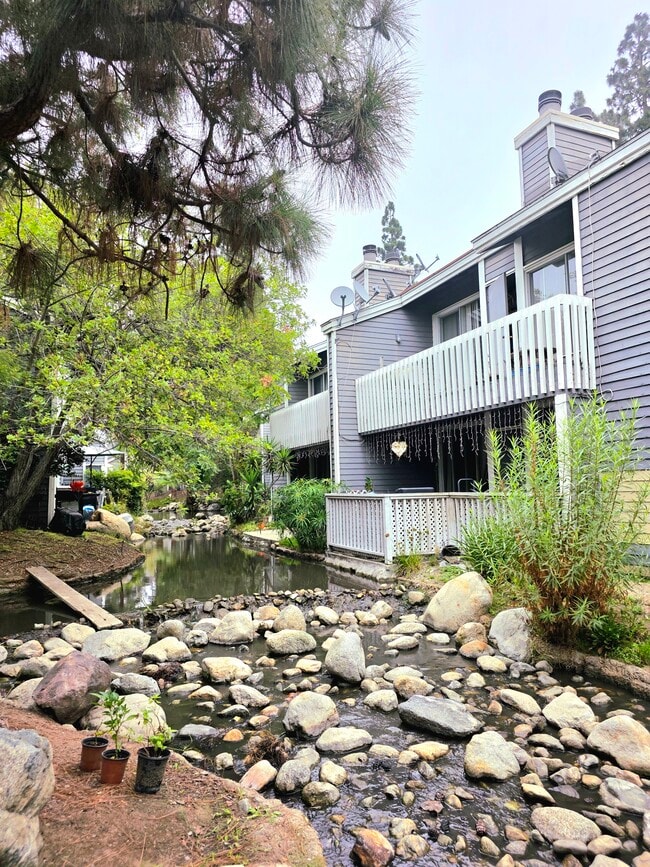 Building Photo - 25369 Pine Creek Ln