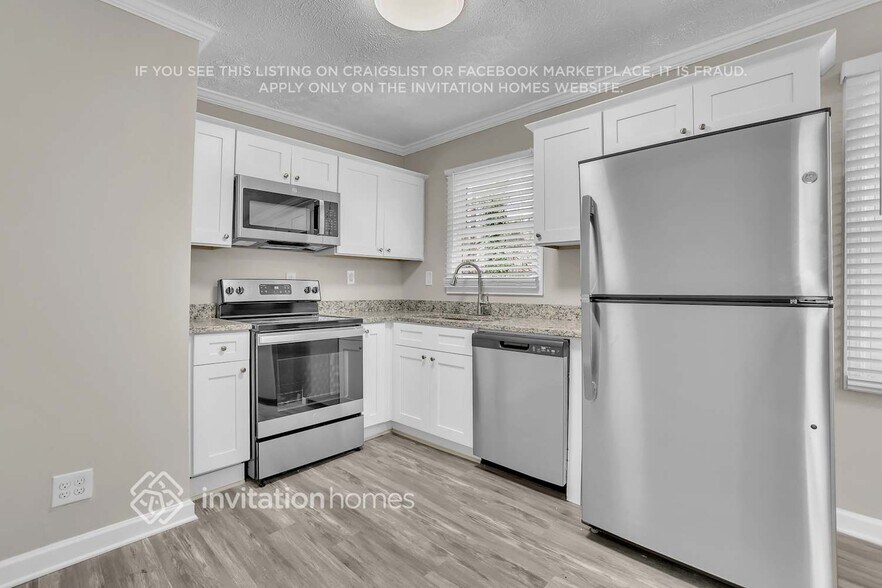 Building Photo - 3054 Cottonwood Dr SE