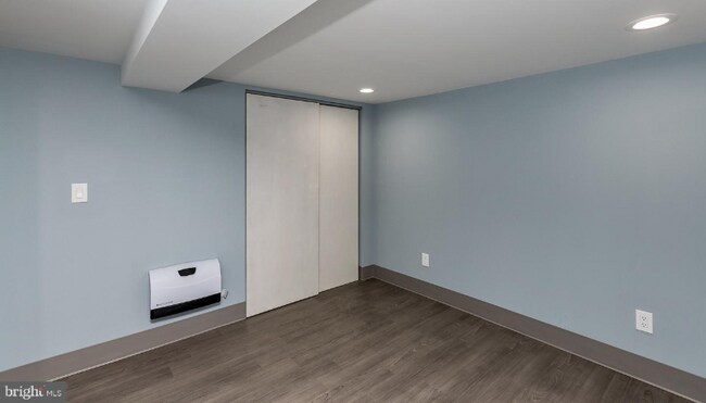 Building Photo - 852 Fairfax Rd