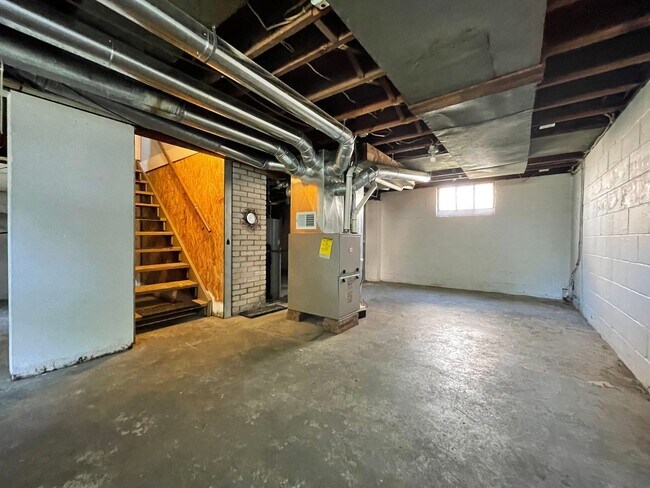 Building Photo - 1417 Madison St