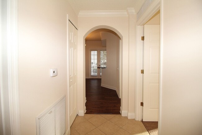 Building Photo - Luxury End Unit 3/2 Condo in Reunion