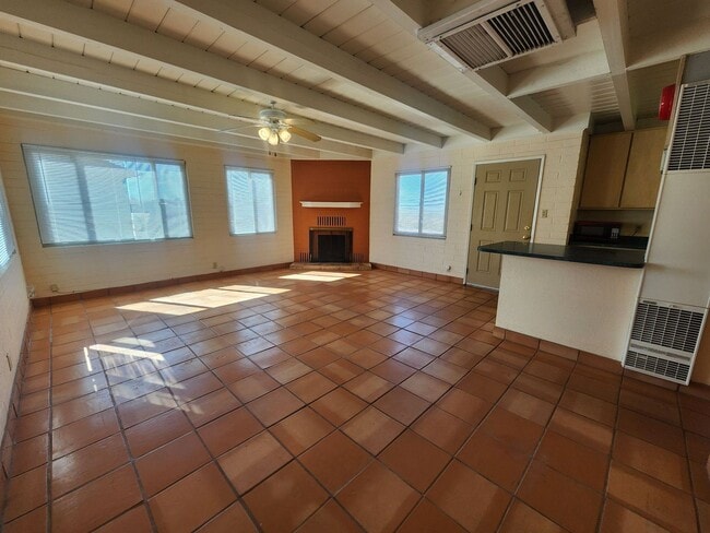 Building Photo - 73015 Siesta Dr