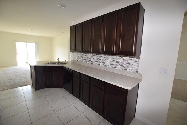 Building Photo - 946 Shady Tree Ln