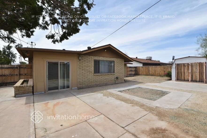 Building Photo - 12801 N 112th Ave