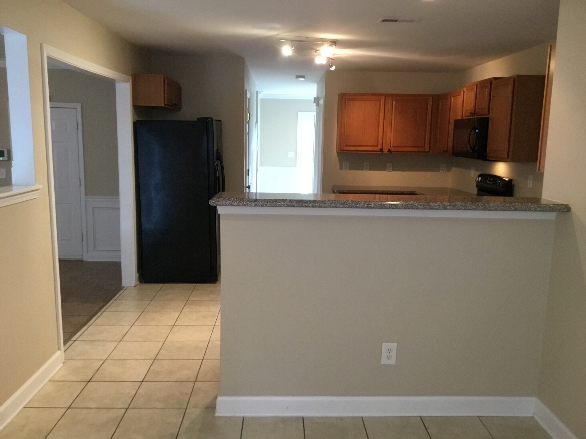 Building Photo - 5622 Falls Ridge Ln