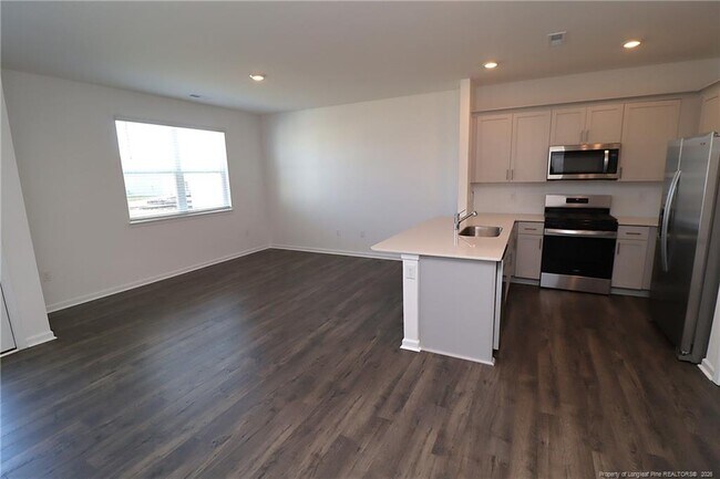 Building Photo - 360 Freestall Dr