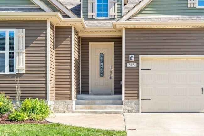 Building Photo - 515 Sourwood Dr