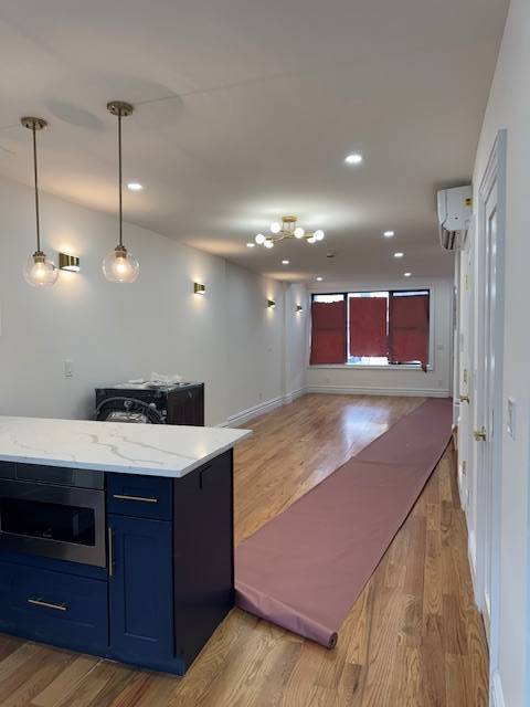 Building Photo - 119 E 29th St