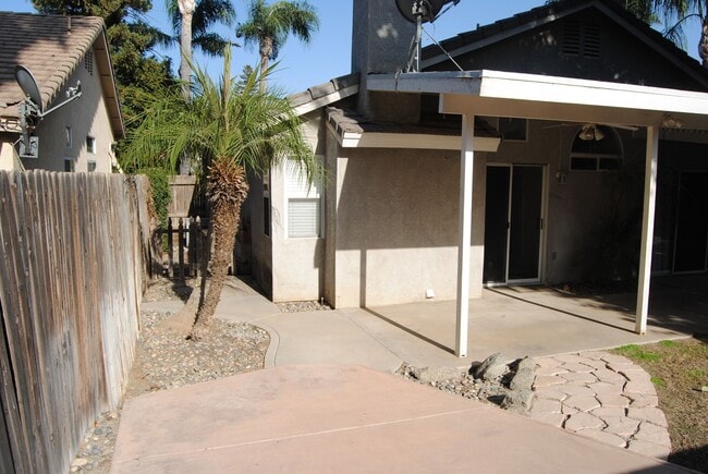 Building Photo - 3025 Starside Dr