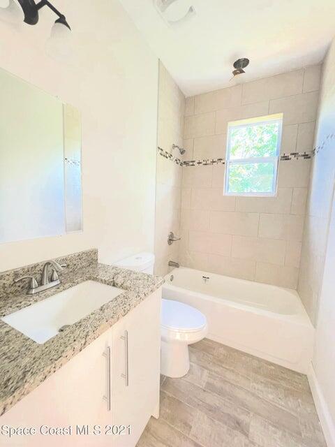 Building Photo - 847 Willowwood Ave