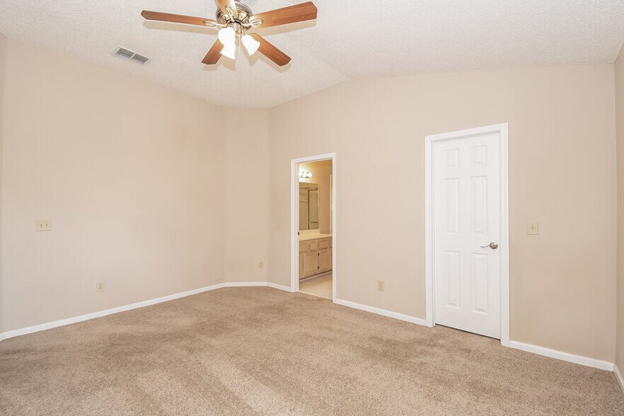 Building Photo - 1430 Starboard Ct