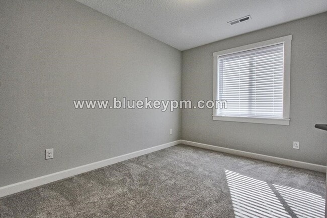 Building Photo - 3 Bed,2.5 Bath Townhome at the Landing At ...
