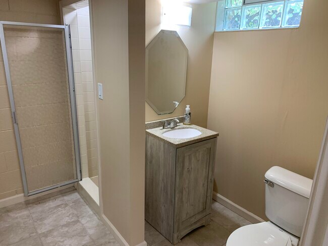 Building Photo - 14865 Pershing Dr
