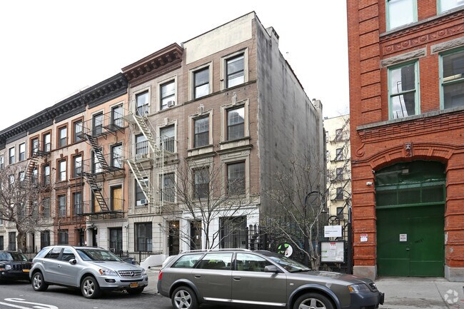 Building Photo - 501 W 150th St