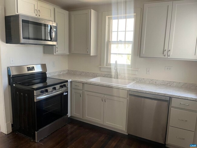 Building Photo - 1227 Blue Ridge Ave