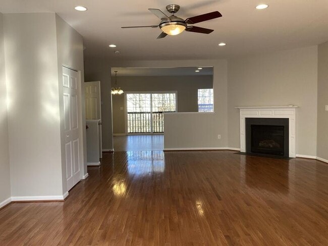 Building Photo - 465 Jacobsen Drive