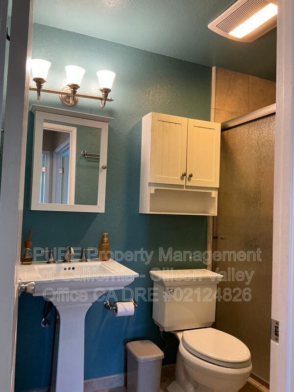 Building Photo - 5387 Colony Green Dr