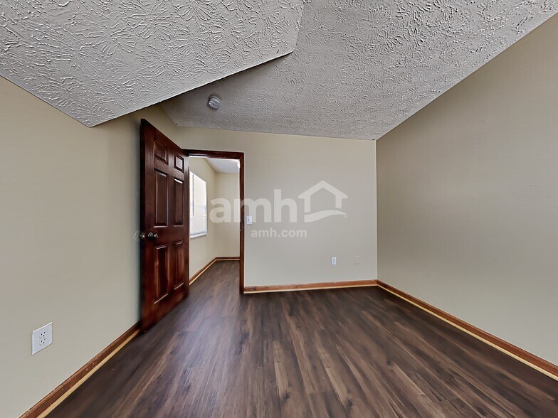 Building Photo - 11205 Cowan Lake Ct
