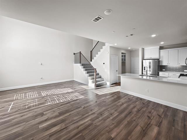 Building Photo - 8876 Samara St