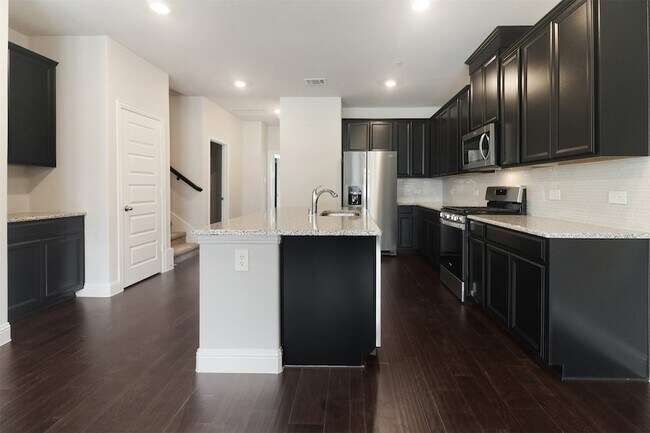Building Photo - 7836 Manilla Dr