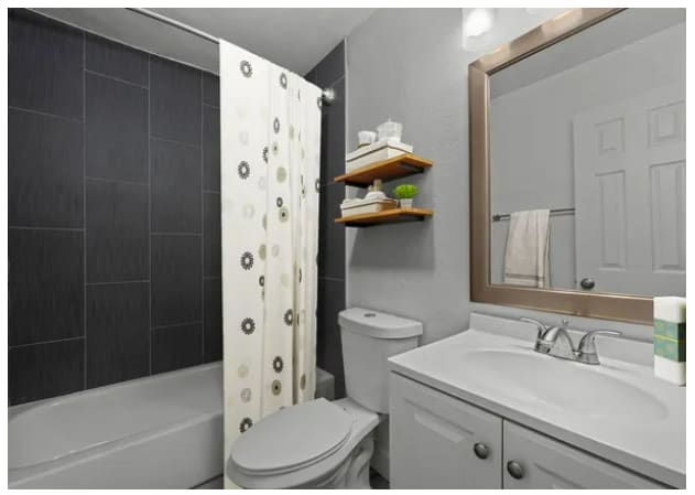 Building Photo - 65 N Kuner Rd