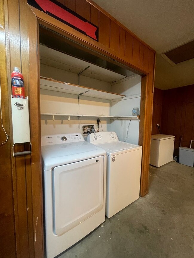 Building Photo - Charming 4 Bedroom/2 Bathroom House Near NMSU