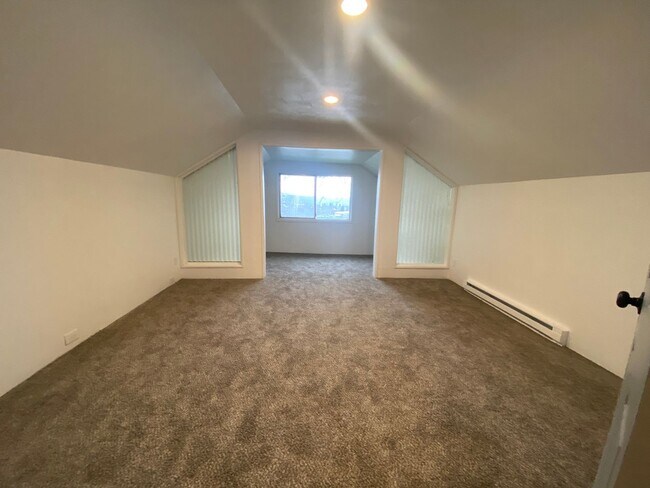 Building Photo - Illinois Duplex