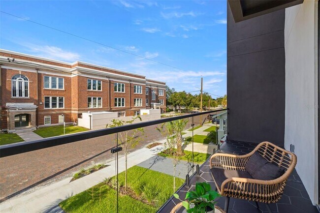 Building Photo - 212 W Euclid Ave