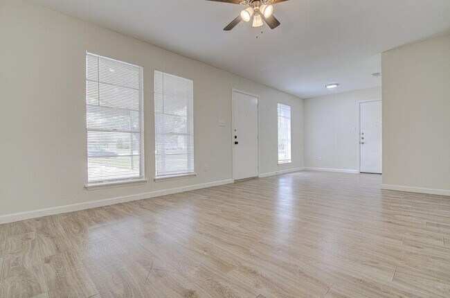Building Photo - 5301 Indio Cir