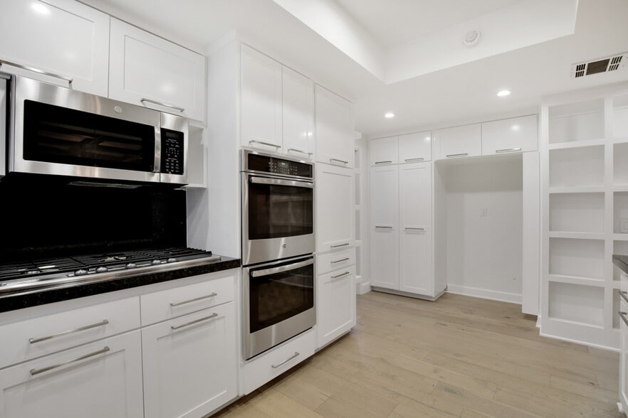Building Photo - 23450 Park Hermosa