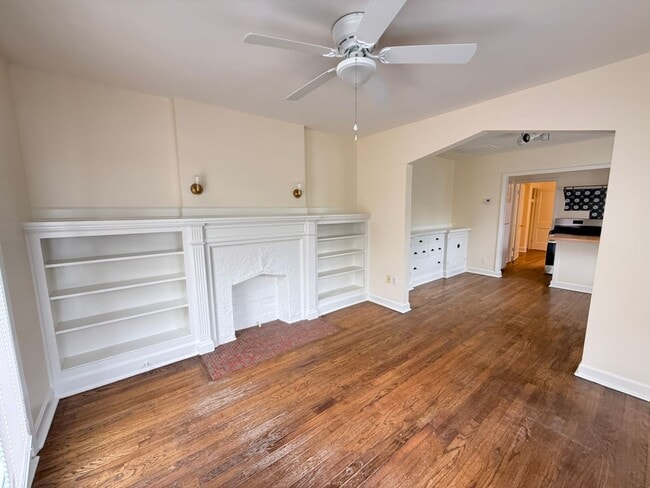 Building Photo - Tulsa One Bedroom Water and Trash Included