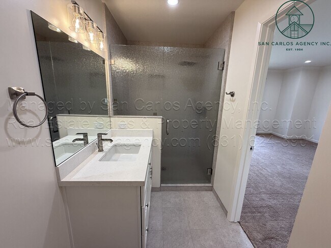 Building Photo - Newly Updated Two Bedroom Arroyo Carmel Townhouse