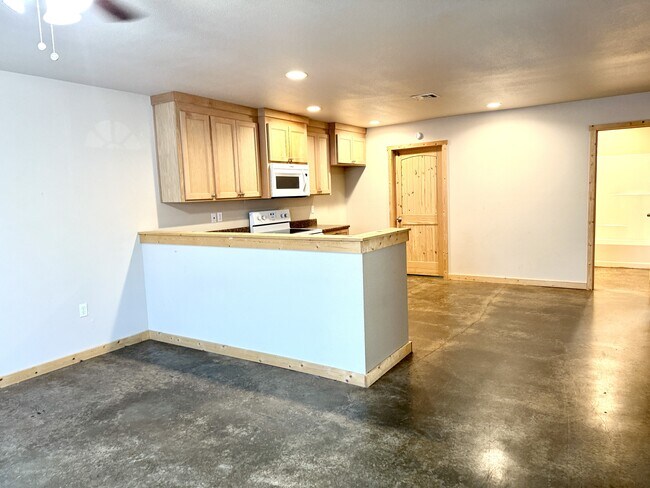 Building Photo - 11955 Sandpiper Rd