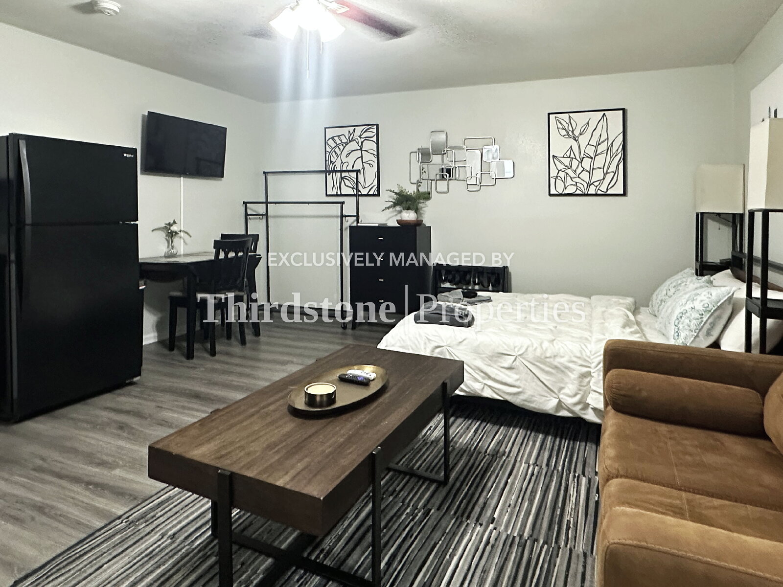 Building Photo - 908 Barrs St