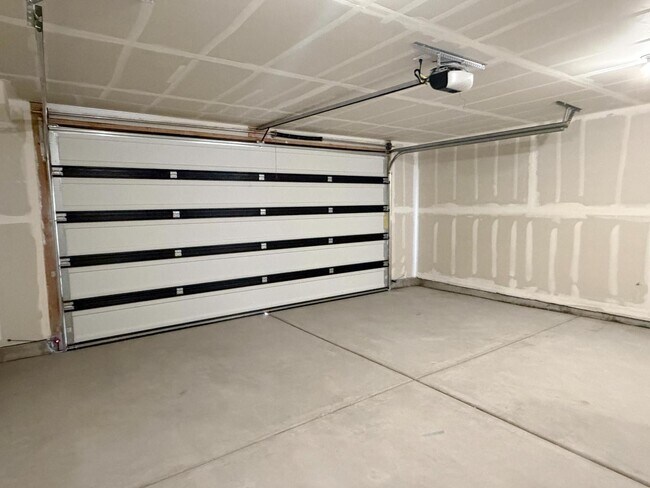 Building Photo - 496 S 1140 W